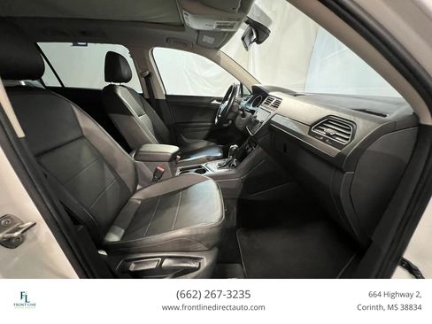 Used 2018 Volkswagen Tiguan SE w/ Panoramic Sunroof Package FWD image 20