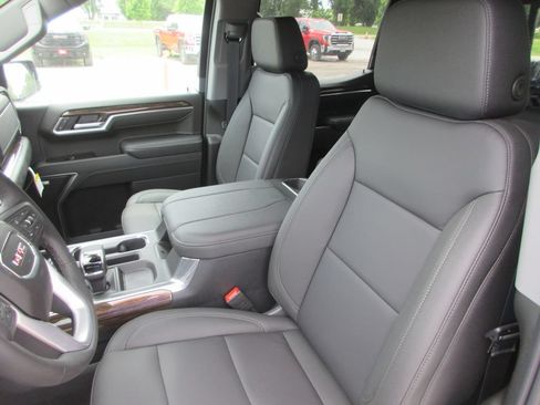 New 2026 GMC Sierra 1500 Elevation w/ Elevation Premium Package AWD/4WD image 16
