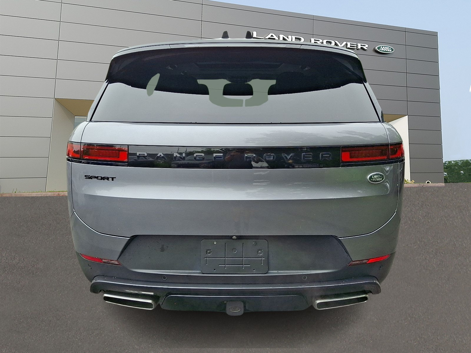 Used 2023 Land Rover Range Rover Sport SE AWD/4WD image 7