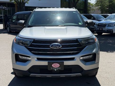 Used 2022 Ford Explorer XLT w/ Equipment Group 202A AWD/4WD image 3