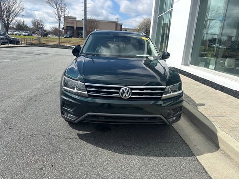Used 2019 Volkswagen Tiguan SEL image 3