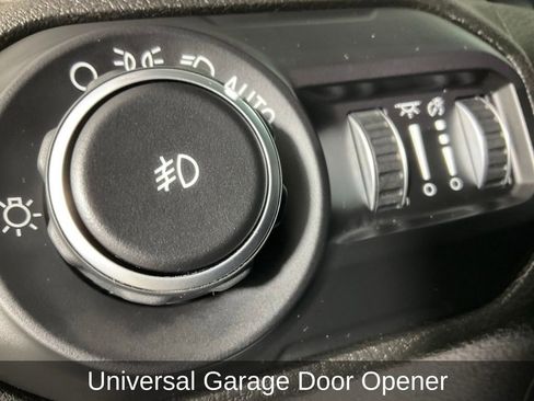 Certified 2020 Jeep Wrangler Sport image 27