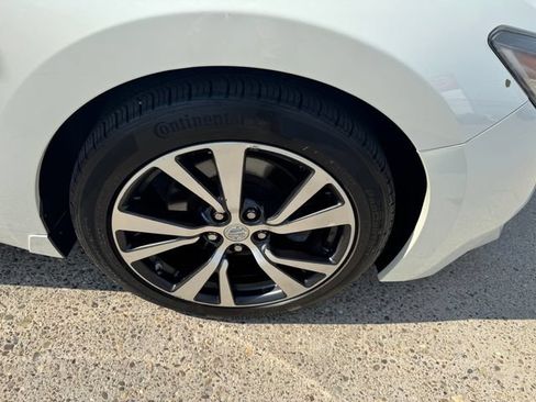 Used 2017 Nissan Maxima Platinum FWD image 24