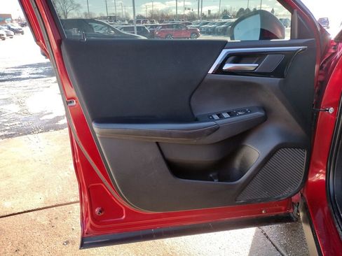 Used 2022 Mitsubishi Outlander ES image 9