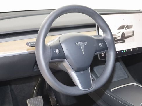 Used 2023 Tesla Model Y Long Range image 6