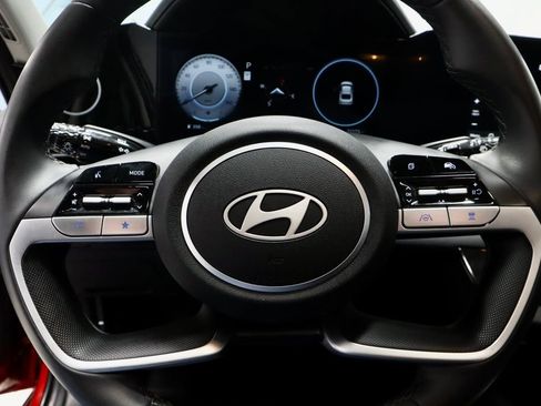 Used 2025 Hyundai Elantra SEL image 34