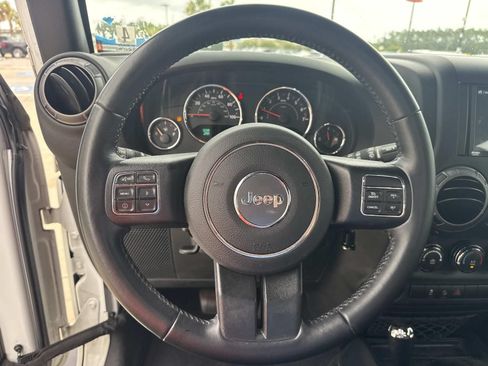 Used 2018 Jeep Wrangler Unlimited Sport S AWD/4WD image 19