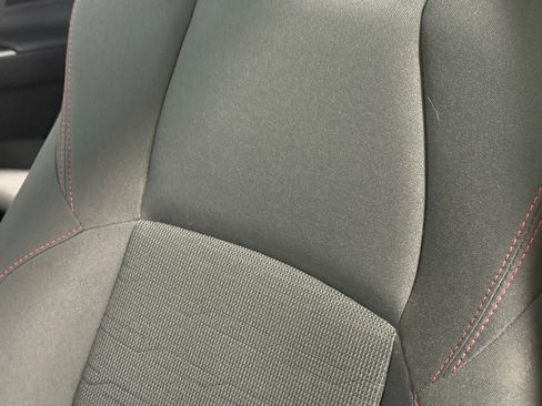 Used 2021 Toyota RAV4 SE image 19