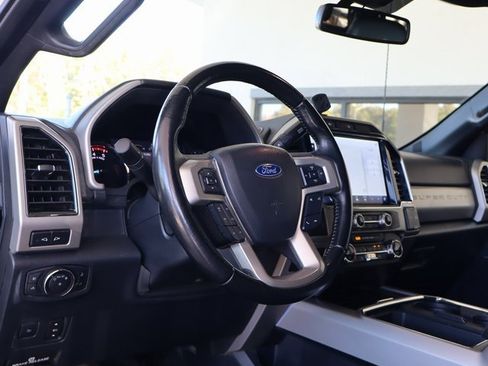 Used 2022 Ford F250 Lariat w/ Black Appearance Package image 19