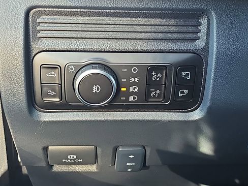 New 2026 Ford F250 Platinum w/ Tremor Off-Road Package image 27