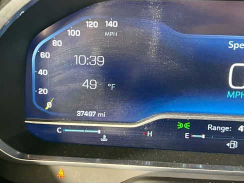 Used 2023 Chevrolet Suburban Premier w/ Advanced Technology Package image 12