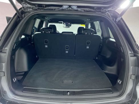 Used 2024 Jeep Grand Cherokee Limited image 34