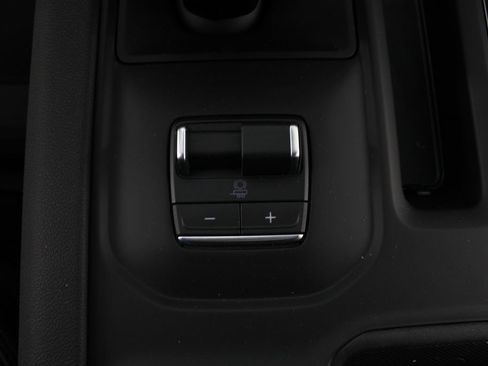 New 2026 GMC Sierra 1500 AT4 AWD/4WD image 9