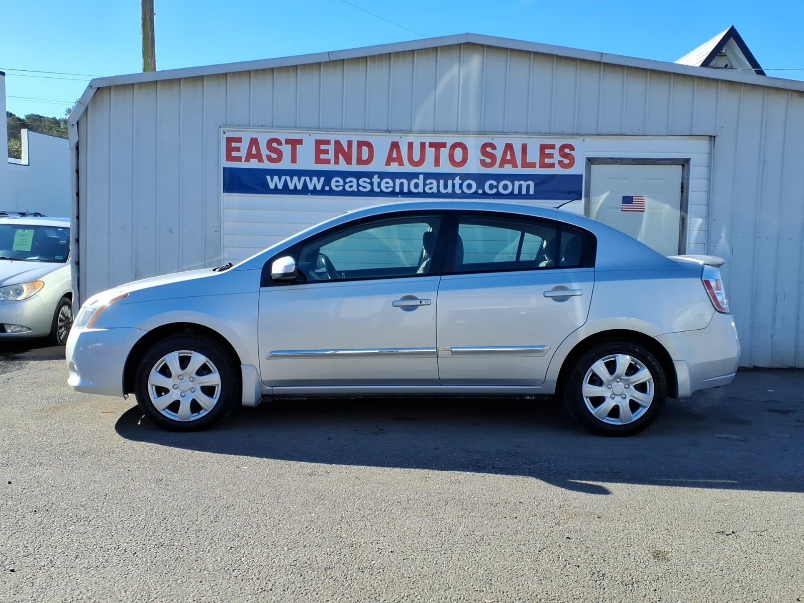 Used 2012 Nissan Sentra 2.0 S w/ Convenience Pkg FWD image 2