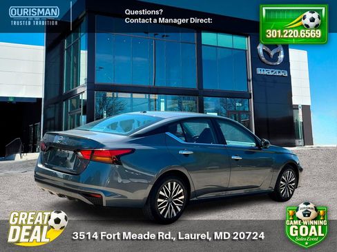 Used 2025 Nissan Altima 2.5 SV FWD image 3