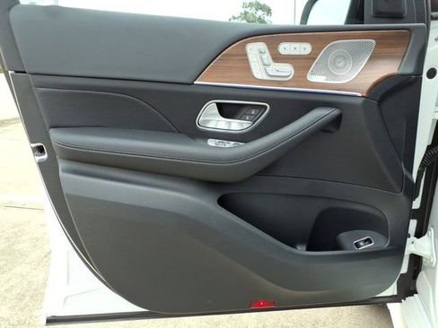 New 2026 Mercedes-Benz GLS 450 4MATIC image 12