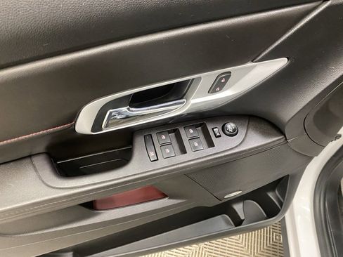 Used 2017 GMC Terrain SLE w/ Convenience Package image 29