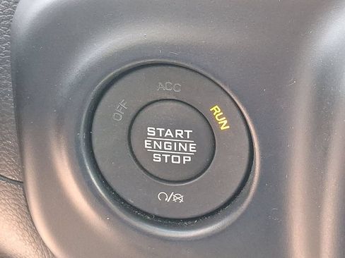 Used 2023 Jeep Wrangler Unlimited Sahara w/ Cold Weather Group AWD/4WD image 24