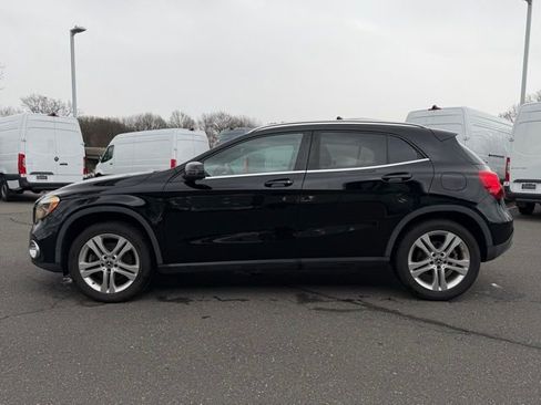 Used 2019 Mercedes-Benz GLA 250 4MATIC image 3