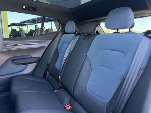 Used 2025 Volvo EX30 Ultra image 30