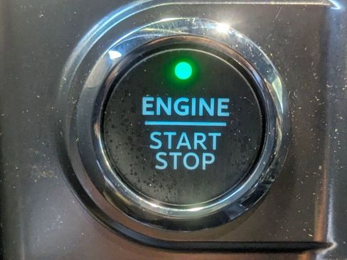 Used 2023 Ford F150 Lariat w/ Equipment Group 502A High image 31