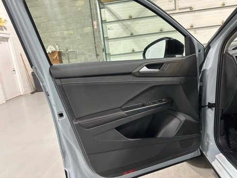 New 2026 Volkswagen Taos SE AWD/4WD image 9