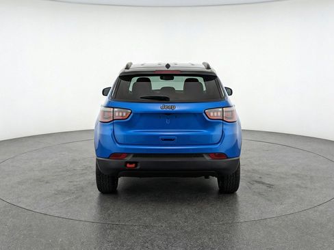 Used 2025 Jeep Compass Trailhawk AWD/4WD image 7