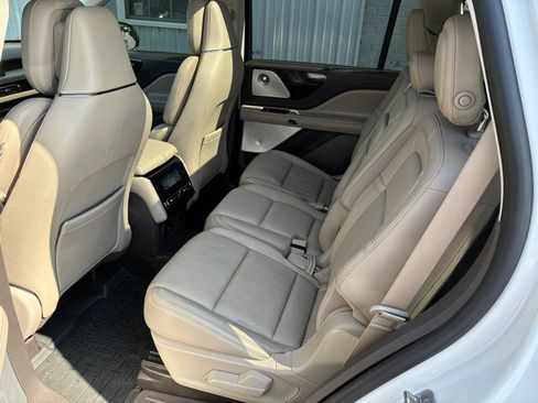 Used 2020 Lincoln Aviator Reserve w/ Equipment Group 202A AWD/4WD image 18