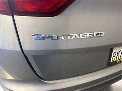 Used 2019 Kia Sportage LX FWD image 11