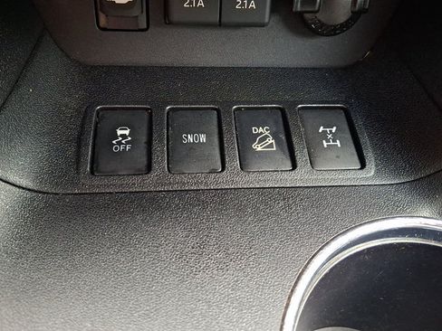 Used 2019 Toyota Highlander SE AWD/4WD image 30