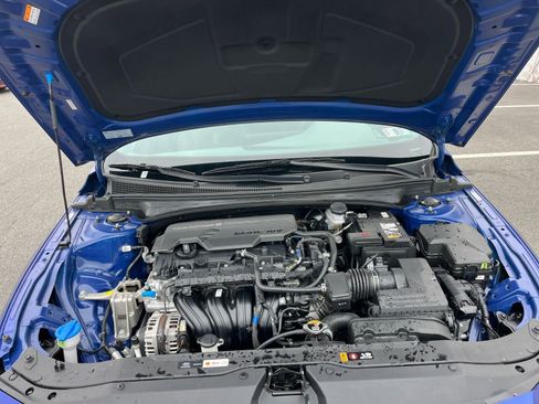 Used 2025 Hyundai Elantra SEL image 31