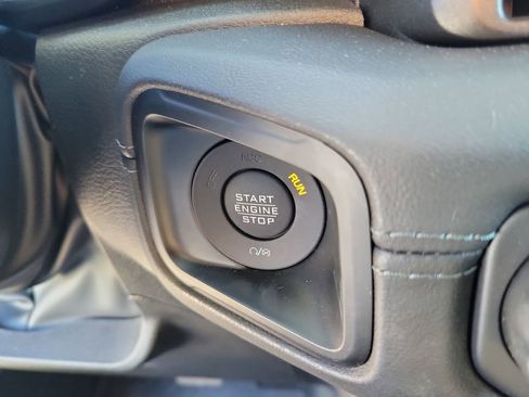 Used 2024 Jeep Wrangler Unlimited Sahara AWD/4WD image 24