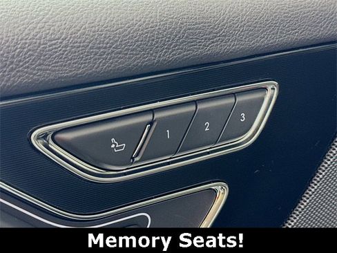 Used 2025 Lincoln Corsair Reserve w/ Equipment Group 202A image 37