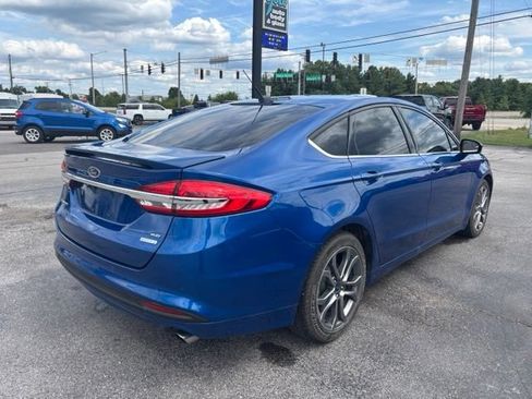Used 2017 Ford Fusion SE w/ Equipment Group 201A FWD image 5