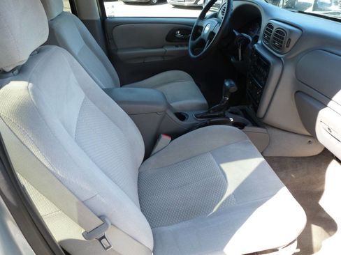 Used 2008 Chevrolet TrailBlazer LT w/ Sun And Sound Package AWD/4WD image 38