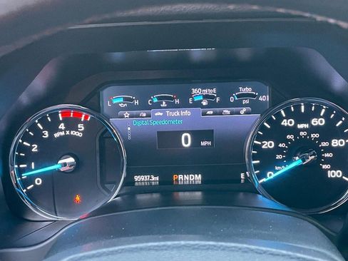 Used 2022 Ford F350 Platinum image 33