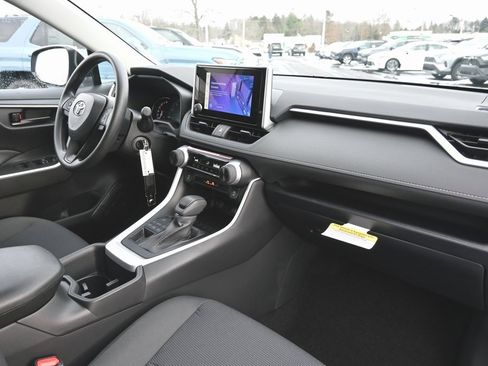 New 2025 Toyota RAV4 LE image 12