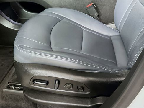 Used 2020 Buick Enclave Premium w/ Surround and Sites Package AWD/4WD image 9