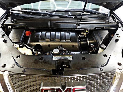 Used 2010 GMC Acadia SLT image 24