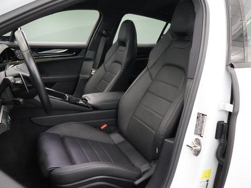 Used 2024 Porsche Panamera image 12