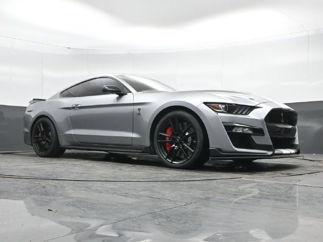 Used 2022 Ford Mustang Shelby GT500 w/ Technology Package RWD image 40