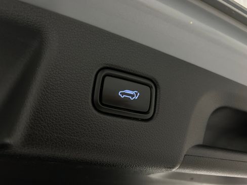 Used 2020 Hyundai Palisade Limited w/ Winter Weather Package AWD/4WD image 37