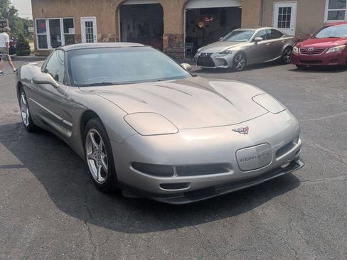 Used 2001 Chevrolet Corvette Coupe w/ Preferred Equipment Group1 image 23