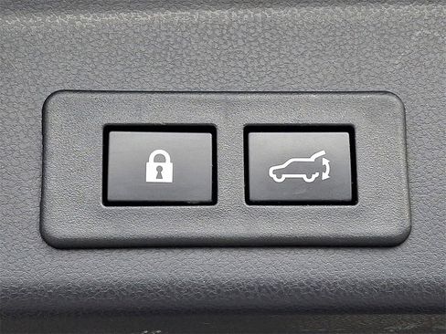 Certified 2023 Subaru Ascent Limited image 30