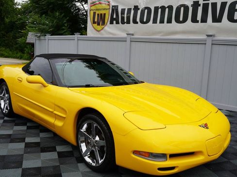 Used 2000 Chevrolet Corvette Convertible w/ Memory Pkg RWD image 10