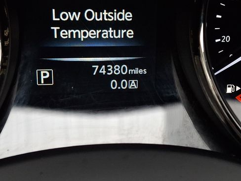 Used 2016 Nissan Rogue SV w/ SV Premium Package image 20