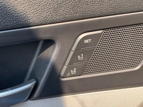 Used 2020 Hyundai Elantra Limited w/ Ultimate Package 03 FWD image 13