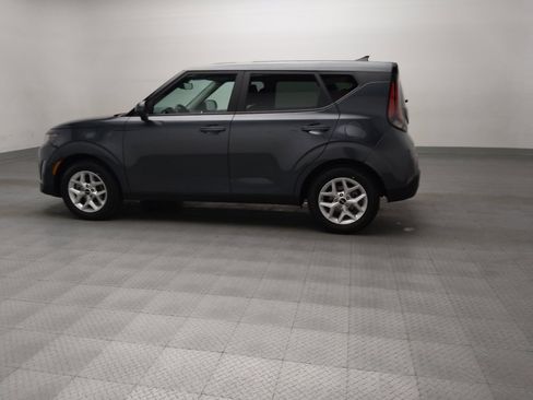 Used 2025 Kia Soul LX w/ LX Technology Package image 3