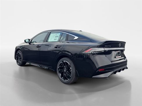 New 2026 Nissan Sentra SR image 3