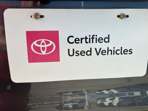 Certified 2023 Toyota RAV4 LE AWD/4WD image 2